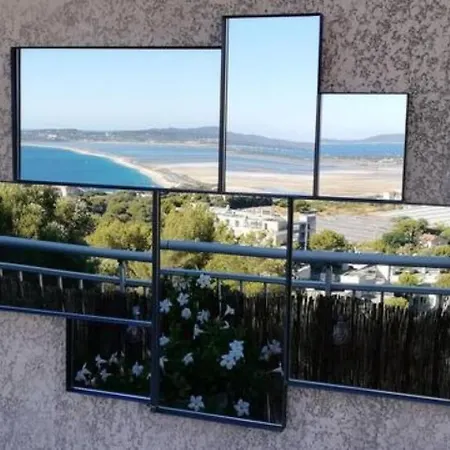 Vue Et Sur Les Iles D'or D'hyeres Apartamento Hyères