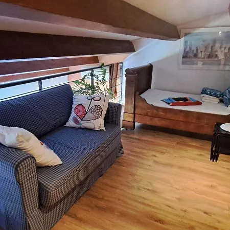 Vue Et Sur Les Iles D'or D'hyeres * Йер